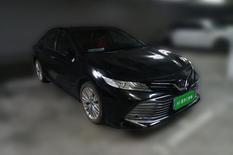 Used Toyota Camry 2018 2.5G Luxury Edition Front Right 45 Deg