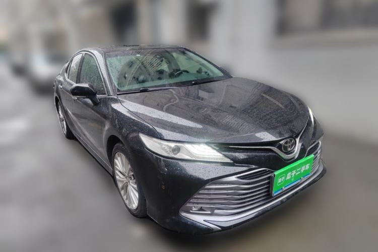 Used Toyota Camry 2018 2.5G Luxury Edition Front Right 45 Deg
