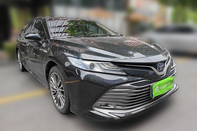Used Toyota Camry 2018 Dual-Engine 2.5 HG Luxury Edition Front Right 45 Deg