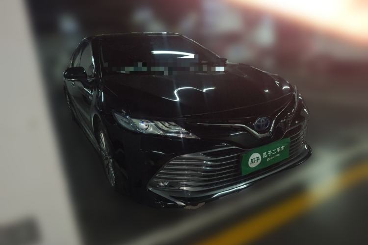Used Toyota Camry 2018 Dual-Engine 2.5 HG Luxury Edition Front Right 45 Deg