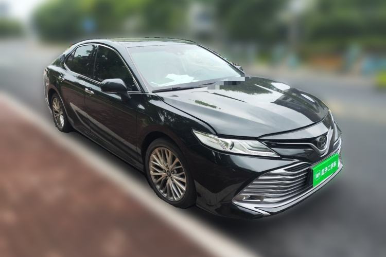 Used Toyota Camry 2018 2.5G Luxury Edition Front Right 45 Deg