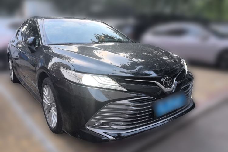 Used Toyota Camry 2018 2.5G Luxury Edition Front Right 45 Deg