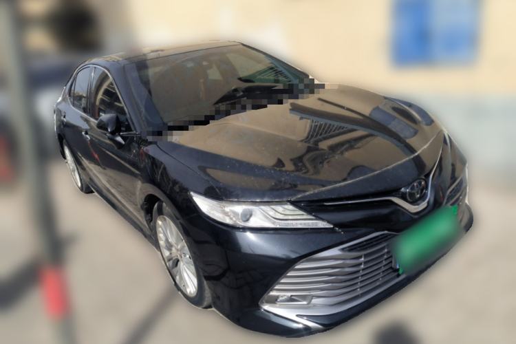 Used Toyota Camry 2018 2.5G Luxury Edition Front Right 45 Deg