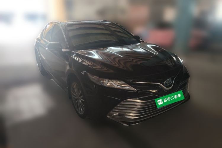 Used Toyota Camry 2018 Dual-Engine 2.5 HG Luxury Edition Front Right 45 Deg