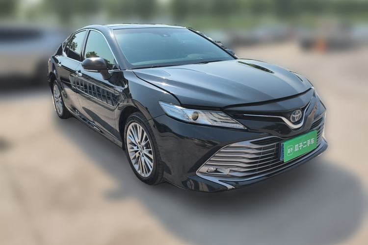 Used Toyota Camry 2018 Dual-Engine 2.5 HG Luxury Edition Front Right 45 Deg