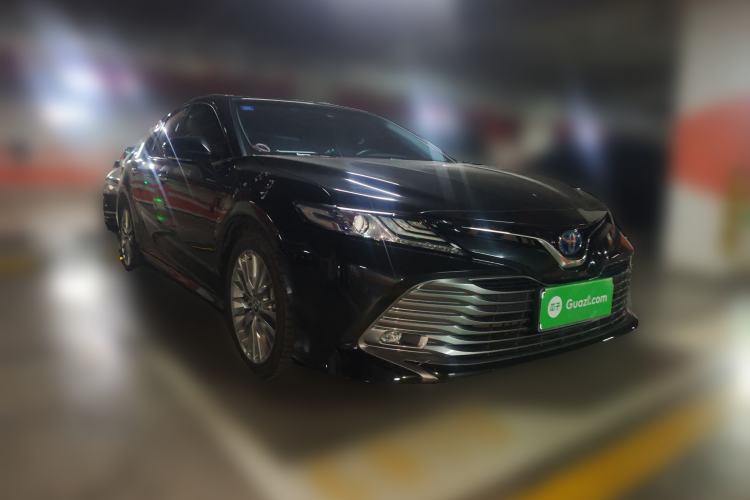 Used Toyota Camry 2018 Dual-Engine 2.5 HG Luxury Edition Front Right 45 Deg