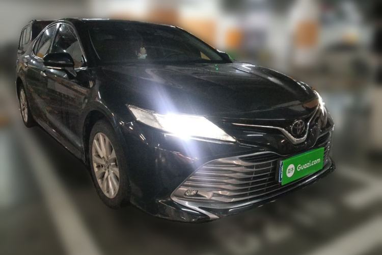 Used Toyota Camry 2018 2.0G Luxury Edition Front Right 45 Deg