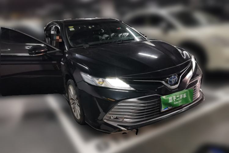 Used Toyota Camry 2018 Dual-Engine 2.5 HG Luxury Edition Front Right 45 Deg