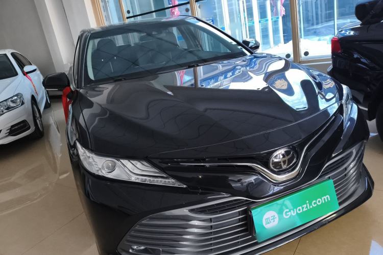 Used Toyota Camry 2018 2.0G Luxury Edition Front Right 45 Deg