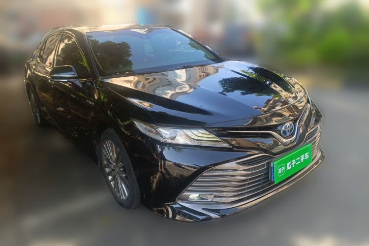 Used Toyota Camry 2018 Dual-Engine 2.5 HG Luxury Edition Front Right 45 Deg