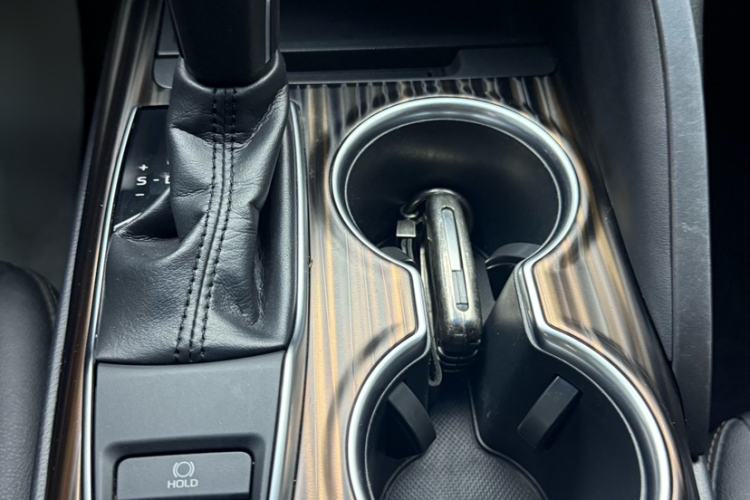Used Toyota Camry 2018 2.0G Luxury Edition Gear Lever