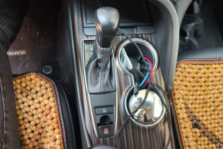 Used Toyota Camry 2018 2.0G Luxury Edition Gear Lever