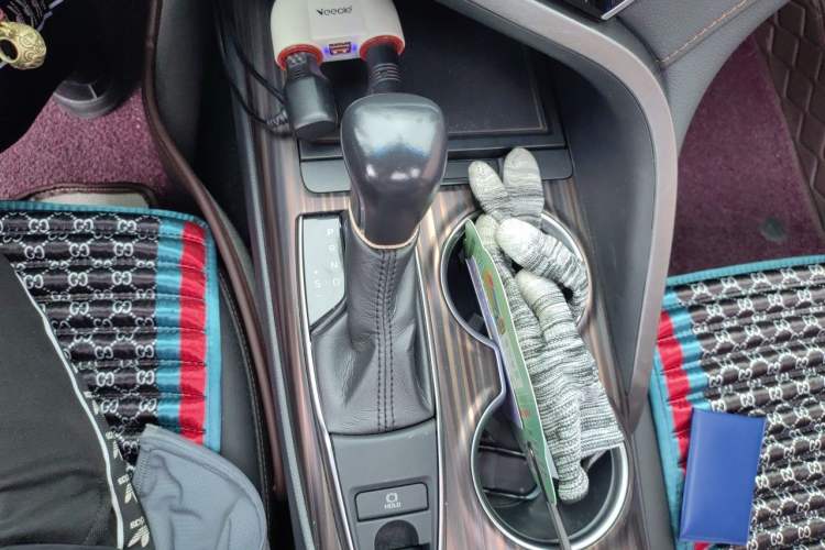 Used Toyota Camry 2018 2.0E Leading Edition Gear Lever