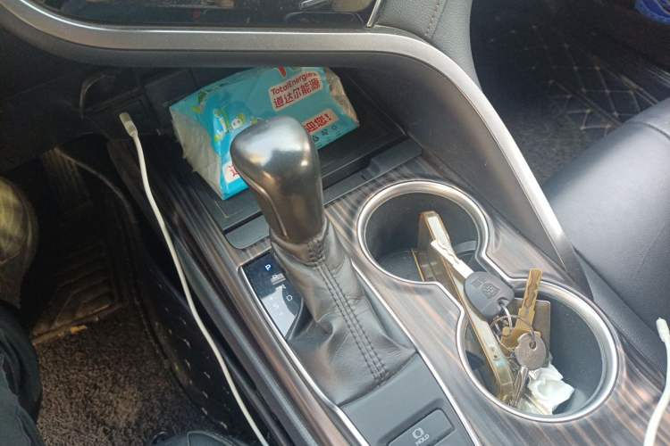 Used Toyota Camry 2018 2.0G Luxury Edition Gear Lever