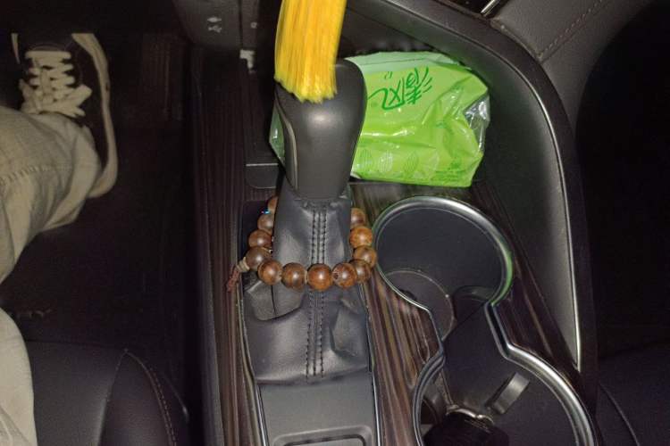 Used Toyota Camry 2018 2.0G Luxury Edition Gear Lever