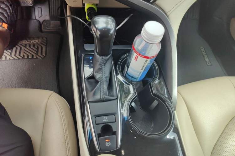 Used Toyota Camry 2018 2.0E Elite Edition Gear Lever
