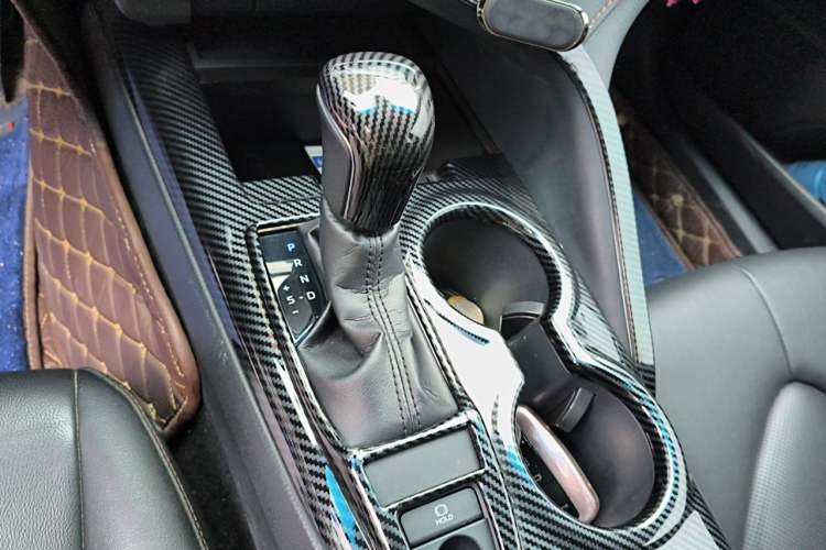 Used Toyota Camry 2018 2.0G Luxury Edition Gear Lever