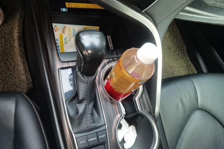 Used Toyota Camry 2018 2.5G Luxury Edition Gear Lever