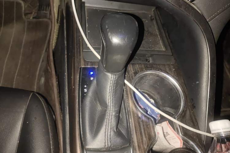 Used Toyota Camry 2018 2.0G Luxury Edition Gear Lever
