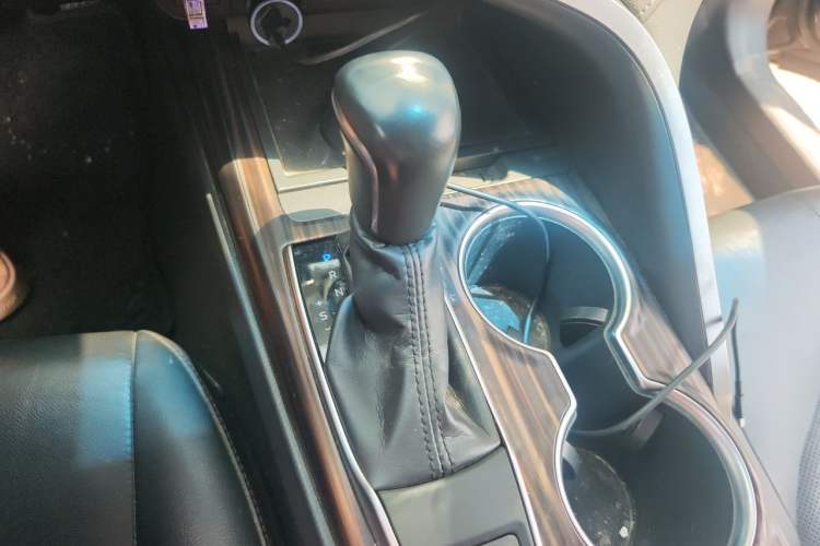 Used Toyota Camry 2018 2.0G Luxury Edition Gear Lever