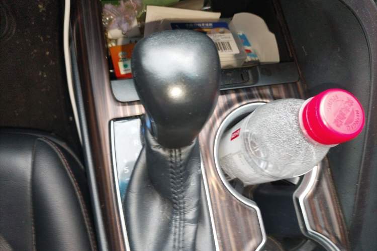 Used Toyota Camry 2018 2.0G Luxury Edition Gear Lever