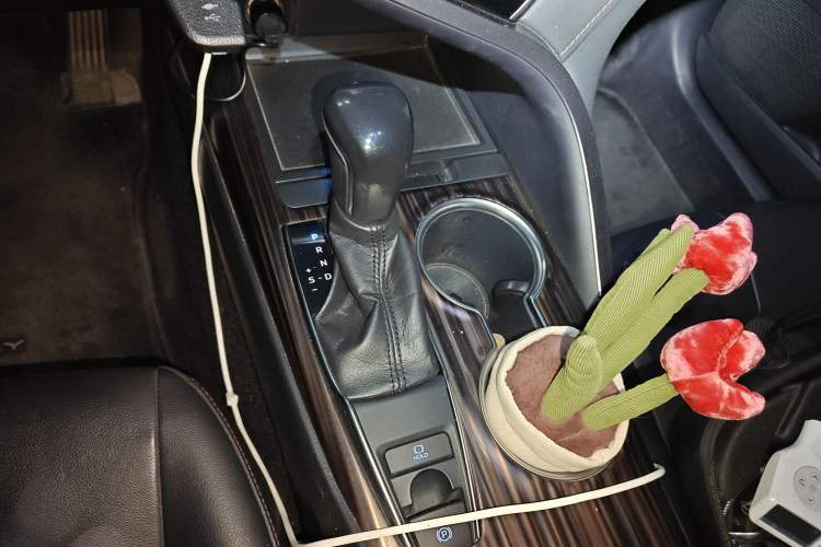 Used Toyota Camry 2018 2.0G Luxury Edition Gear Lever