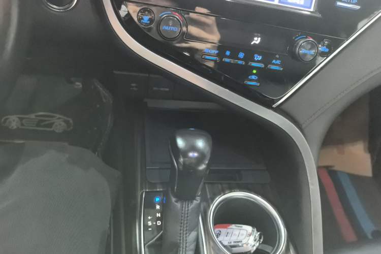 Used Toyota Camry 2018 2.0G Luxury Edition Gear Lever