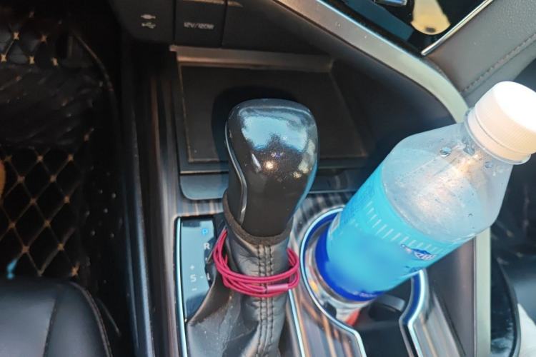 Used Toyota Camry 2018 2.0G Luxury Edition Gear Lever
