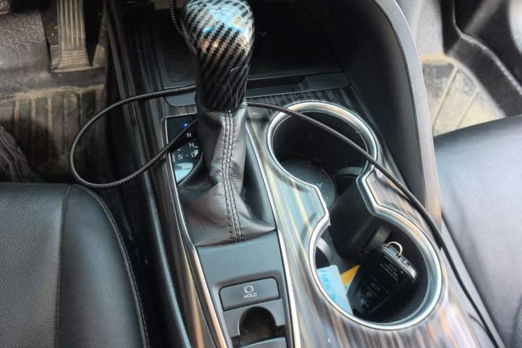 Used Toyota Camry 2018 2.0G Luxury Edition Gear Lever