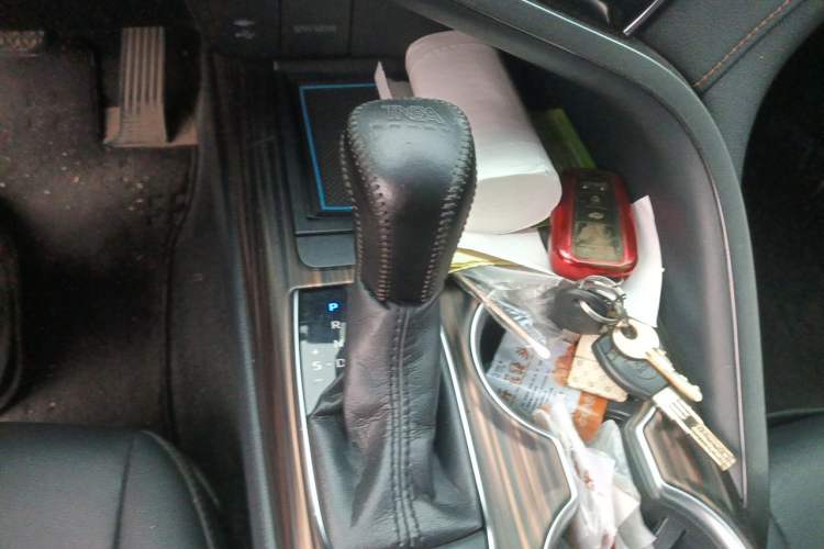 Used Toyota Camry 2018 2.5G Luxury Edition Gear Lever