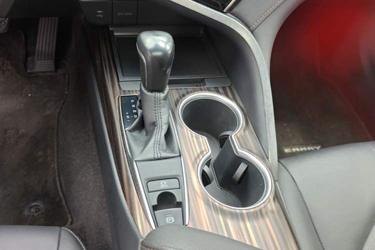 Used Toyota Camry 2018 2.0G Luxury Edition Gear Lever