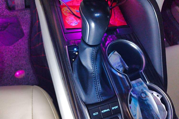 Used Toyota Camry 2018 2.5G Luxury Edition Gear Lever