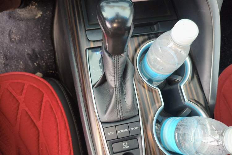 Used Toyota Camry 2018 2.5G Luxury Edition Gear Lever