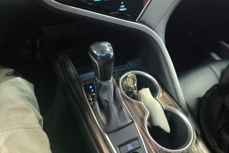 Used Toyota Camry 2018 2.0G Luxury Edition Gear Lever