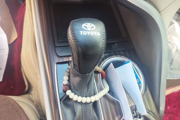 Used Toyota Camry 2018 2.5G Luxury Edition Gear Lever