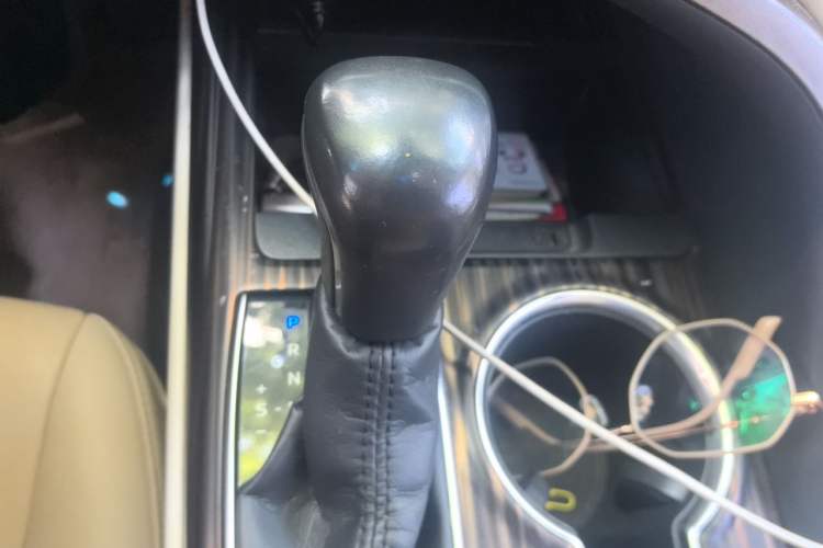 Used Toyota Camry 2018 2.0G Luxury Edition Gear Lever