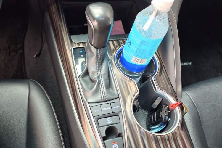 Used Toyota Camry 2018 2.5G Luxury Edition Gear Lever