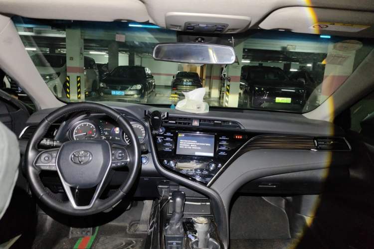 Used Toyota Camry 2018 2.0G Luxury Edition Headliner