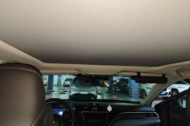 Used Toyota Camry 2018 2.5G Luxury Edition Headliner