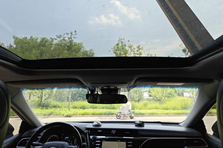 Used Toyota Camry 2018 2.5G Luxury Edition Headliner