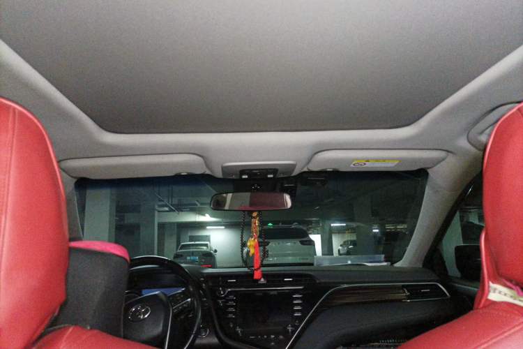 Used Toyota Camry 2018 2.5G Luxury Edition Headliner