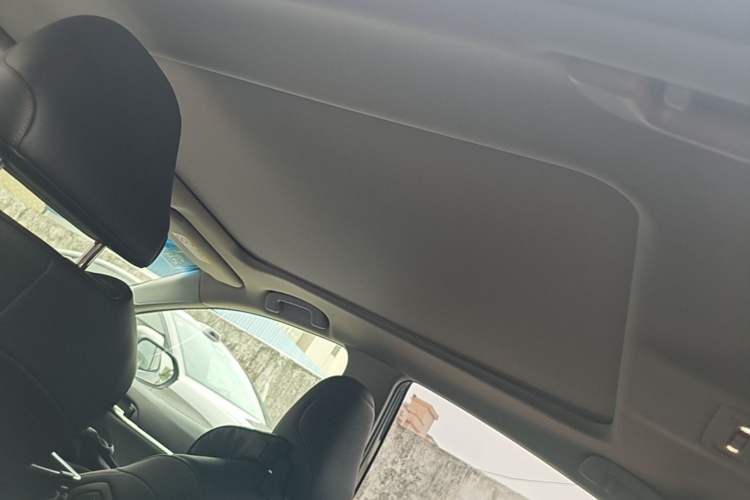 Used Toyota Camry 2018 Dual-Engine 2.5 HG Luxury Edition Headliner