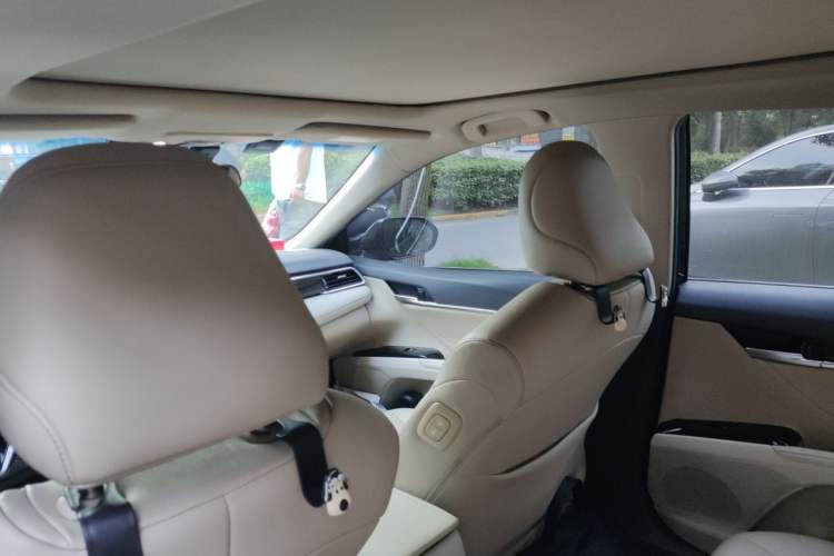 Used Toyota Camry 2018 2.5G Luxury Edition Headliner