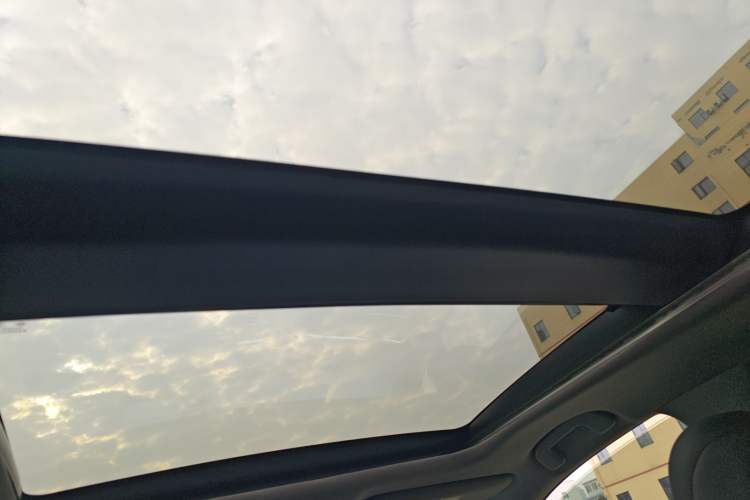 Used Toyota Camry 2018 2.5G Luxury Edition Headliner