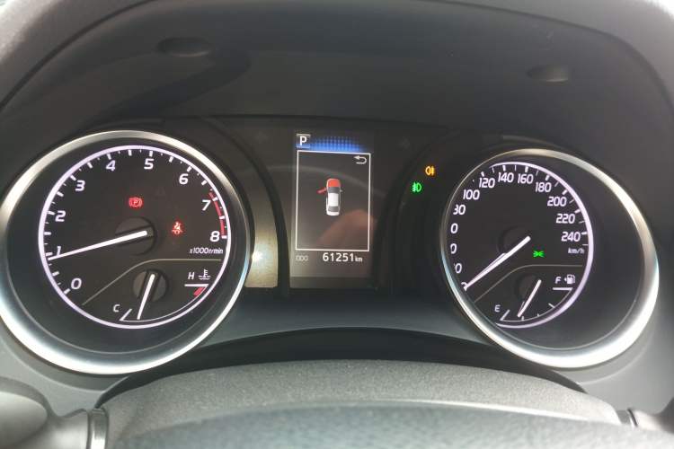 Used Toyota Camry 2018 2.0E Elite Edition Instrument Cluster