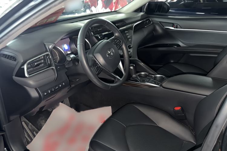 Used Toyota Camry 2018 2.5G Luxury Edition Interior 1