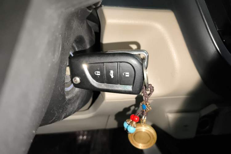 Used Toyota Camry 2018 2.0E Elite Edition Interior 1