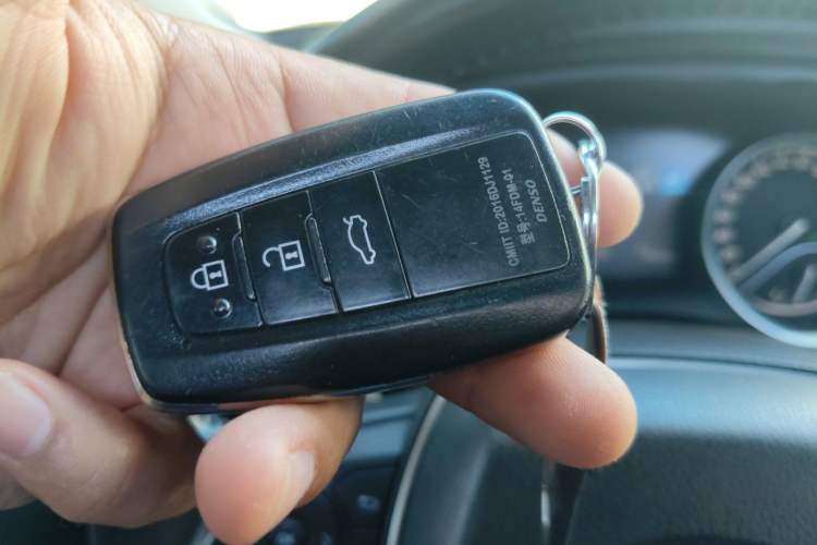 Used Toyota Camry 2018 2.0G Luxury Edition Interior 1