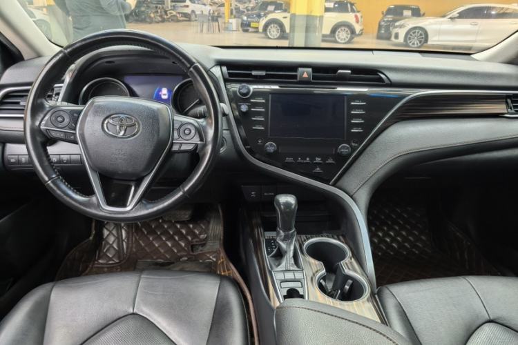 Used Toyota Camry 2018 2.5G Luxury Edition Interior 1