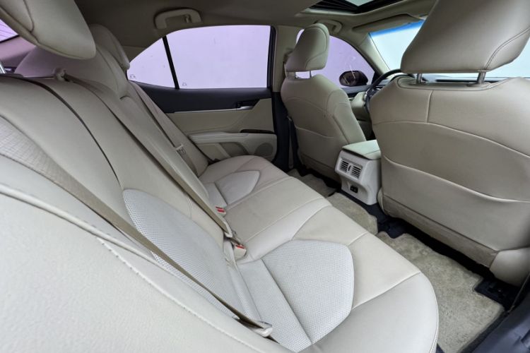 Used Toyota Camry 2018 2.0E Leading Edition Interior 10